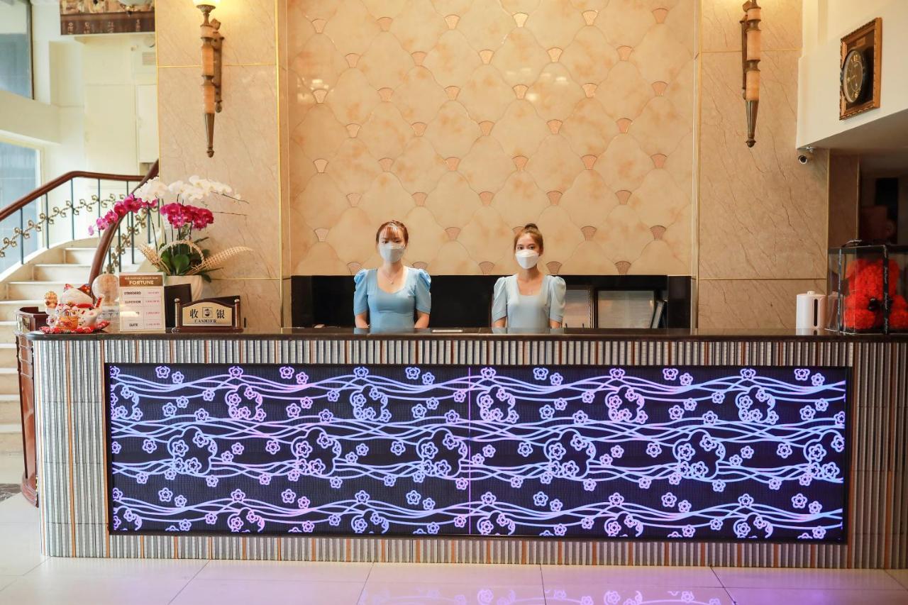 700 Fortune Khách sạn 2*